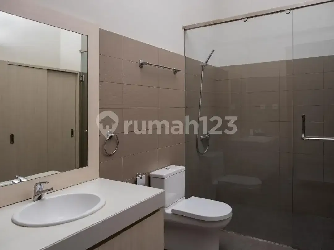 Disewakan Villa Super Elegan Tropika Modern Jimbaran - Image 2 of 5