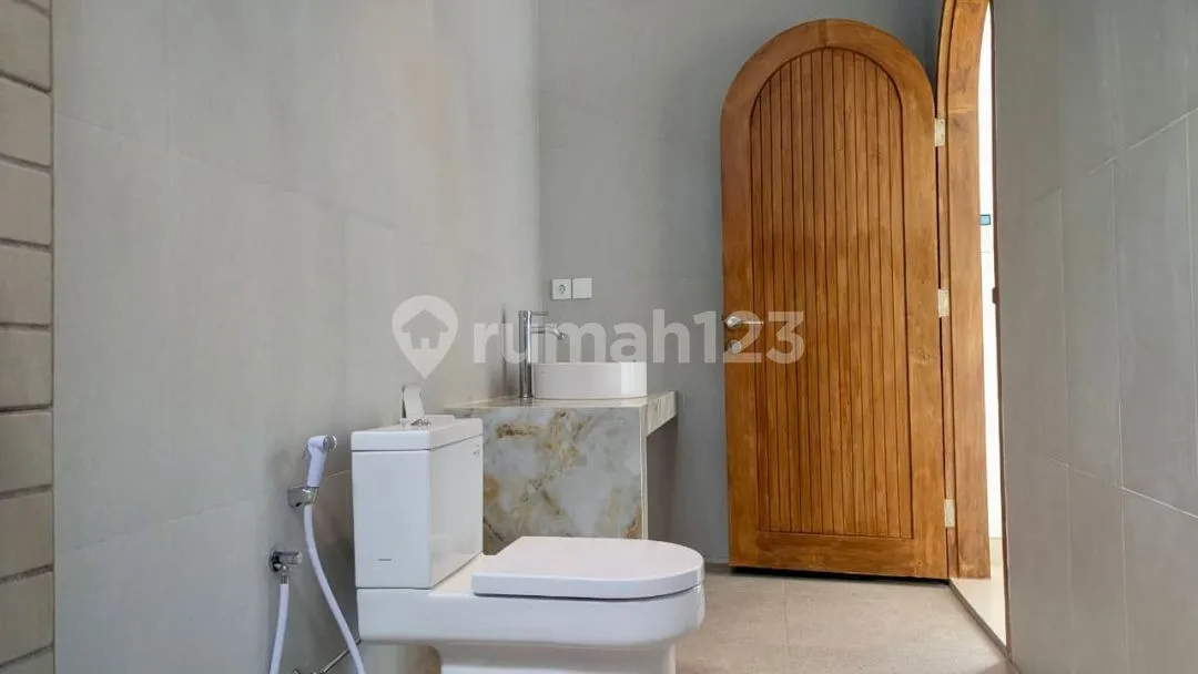 Villa In Tumbak Bayuh, Semi Furnished.. Batu Bolong, Seseh, Canggu - Image 4 of 4