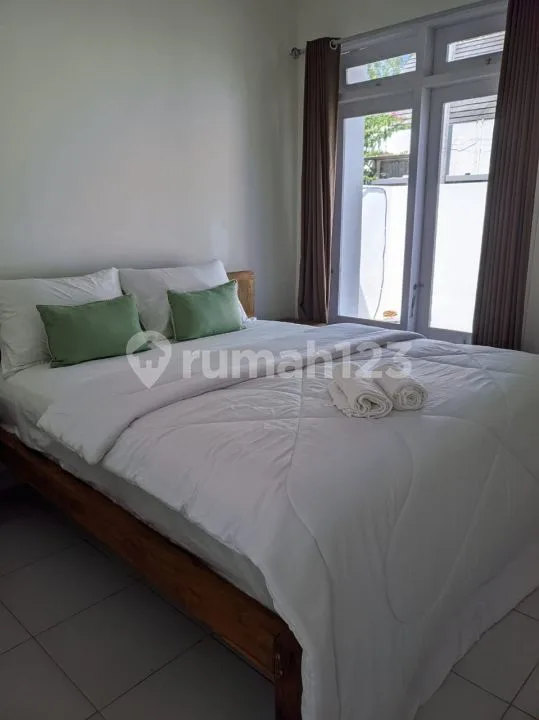 D Villa Full Furnished Siap Huni Strategis di Sawangan - Image 2 of 4