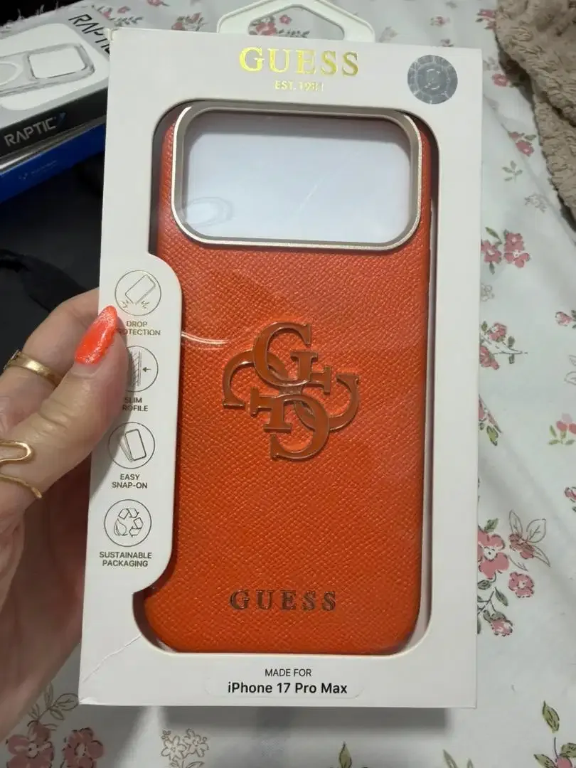 Dijual Casing HP Iphone 17 Pro Max Guess Original - Image 1 of 10