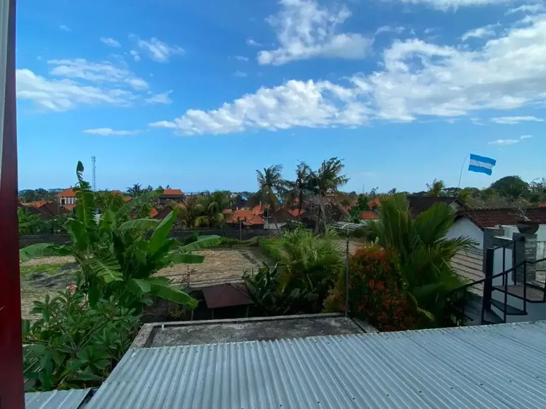 STUNNING 3-STOREY RESIDENCE WITH PANORAMIC OCEAN & RICE FIELD VIEWS - Image 7 of 10