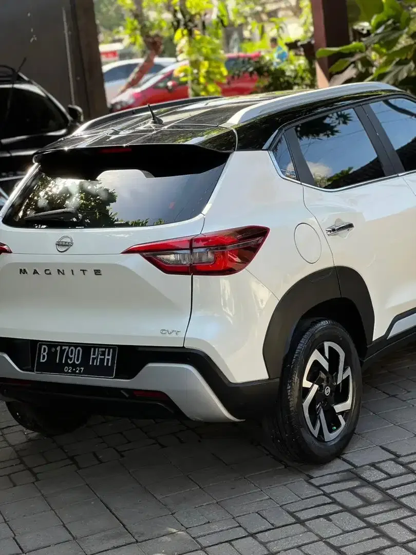 Nissan Magnite Premium 1.0 Turbo CVT - Image 3 of 10