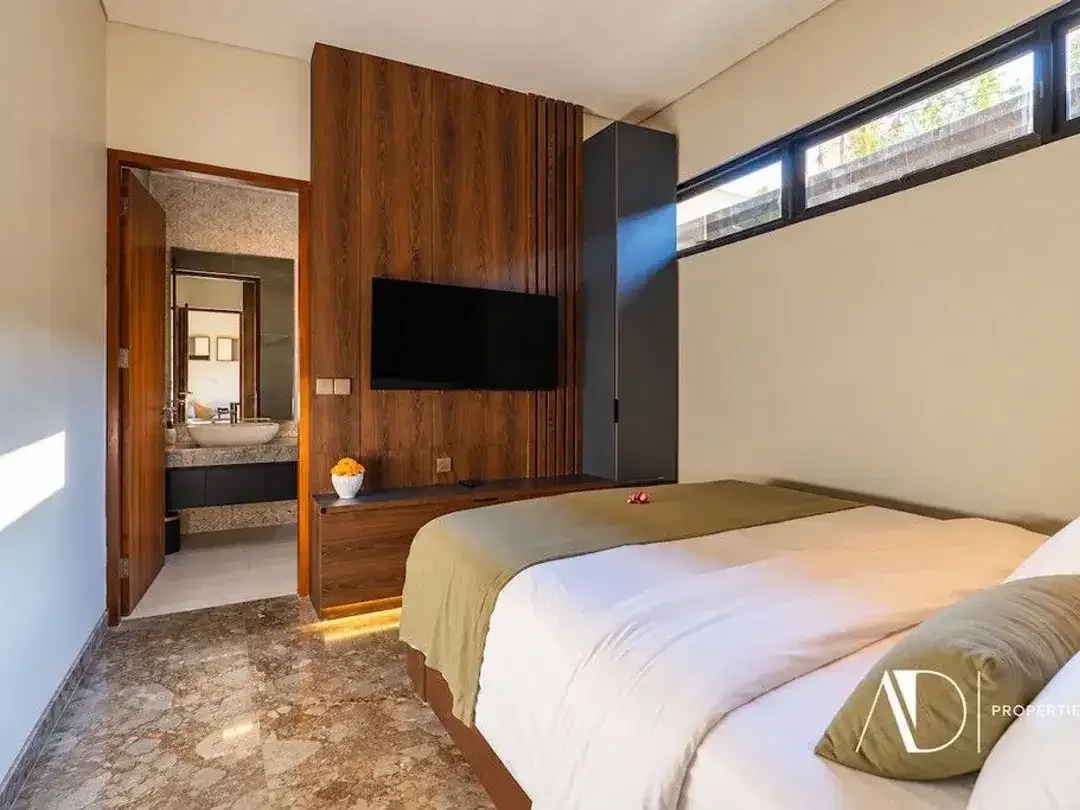 FREEHOLD | MODERN 5-BEDROOM VILLA IN PETITENGET, SEMINYAK - Image 7 of 10