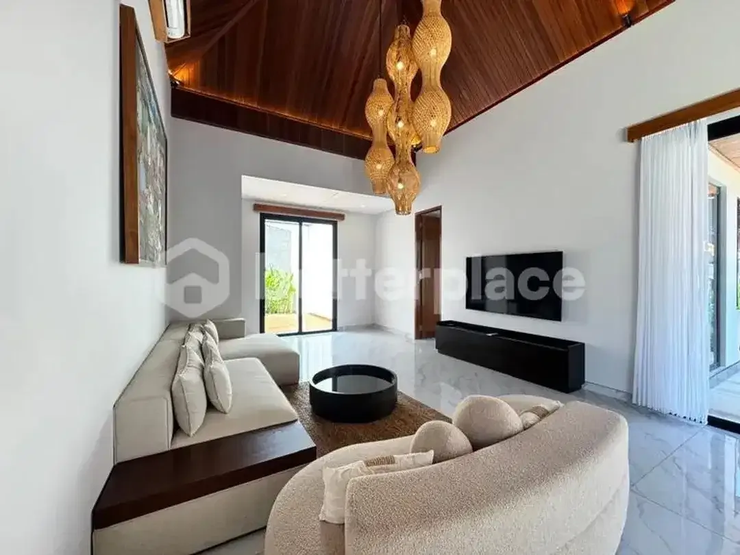 The Rare Combination of Beauty and Structural Excellence: Four-Bedroom Villa in an Exclusive Sanur Enclave - Image 2 of 10