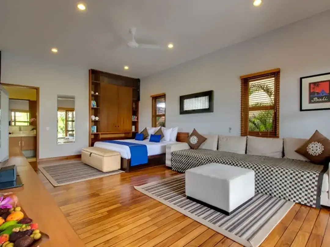 Freehold - Sprawling Luxury Estate with Tropical Gardens and Seminyak - Image 10 of 10