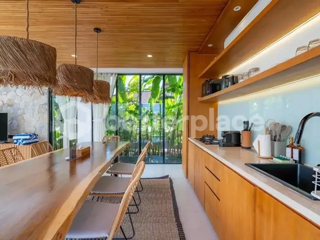 Tropical Glass Retreat — 2BR Leasehold Villa in Kerobokan - Image 3 of 10
