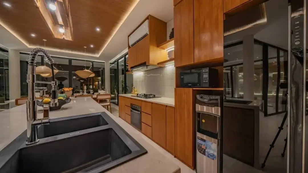 Villa Modern Umalas Kerobokan Badung Bali - Image 2 of 10