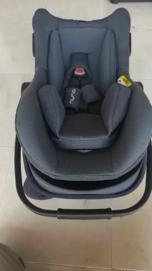 Kursi mobil bayi nuna - Image 2 of 6