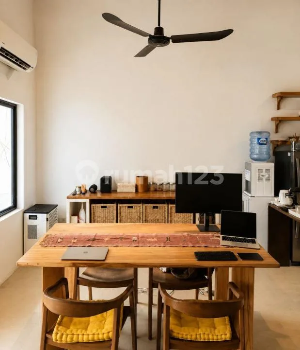 Loft Style Creative House With Mezzanine In Berawa - Image 4 of 4