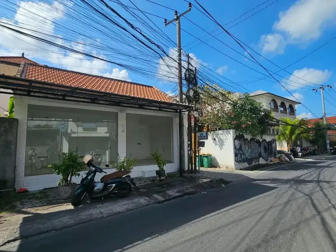 STRATEGIC SHOP FOR RENT – TIBUBENENG, BADUNG - Image 1 of 2