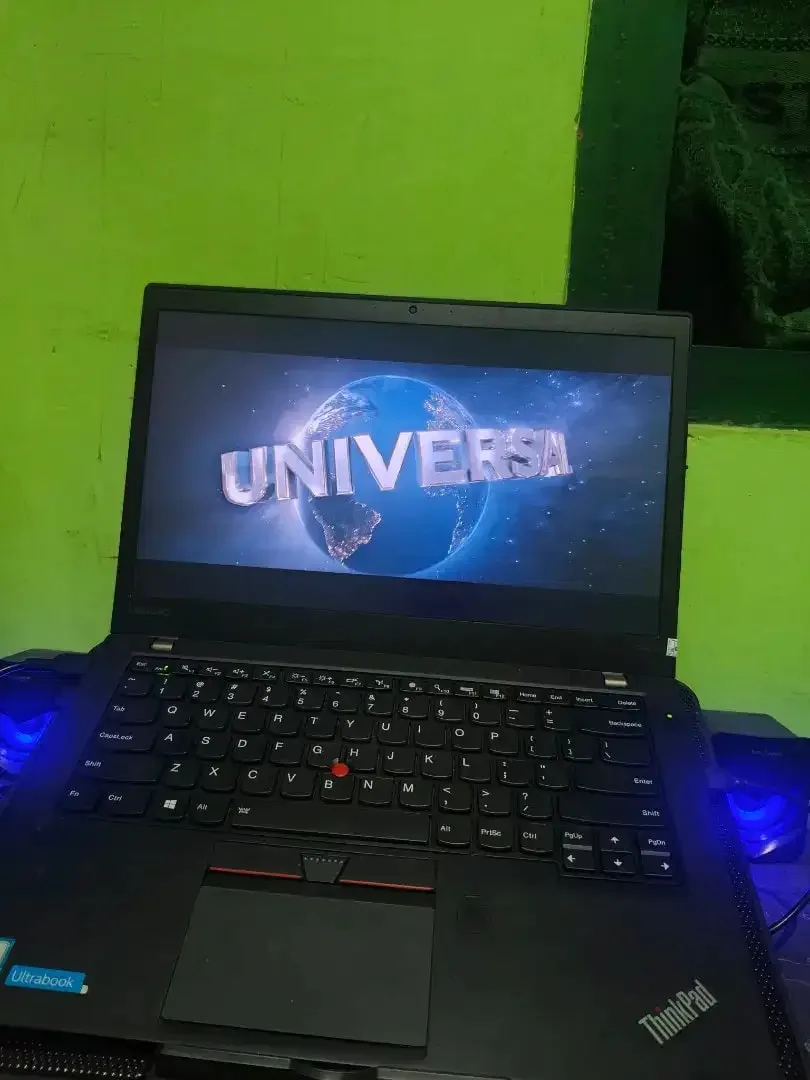Jual laptop Lenovo T460s - Image 1 of 7