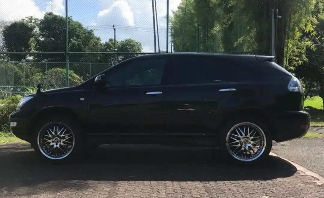 Toyota Harrier 2011 Bensin - Image 1 of 6