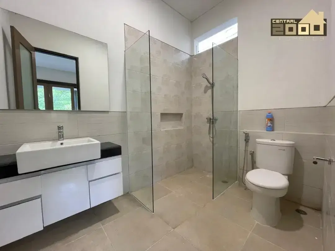 Elegant Tropical Home in Jimbaran, Badung Bali - Image 8 of 10