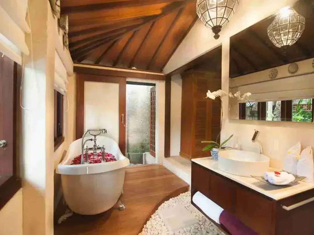 joglo villa in Kerobokan - Image 8 of 10