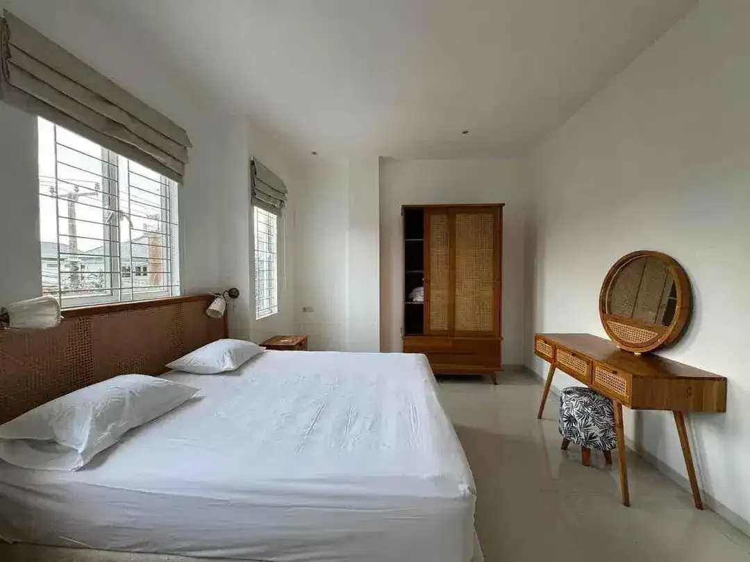 Di jual Rumah Lantai 3
Lokasi di Jln Dewi Sri Kuta badung bali - Image 4 of 10
