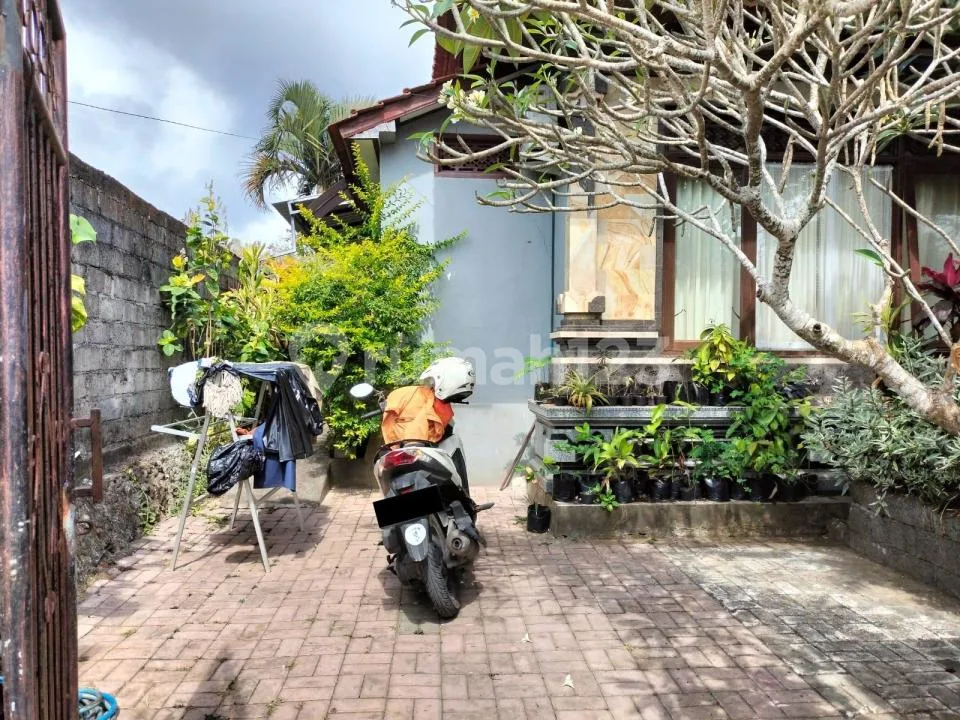 Rumah 1 Lantai Bergaya Bali di Area Tenang Kutuh-Nusa Dua - Image 3 of 4
