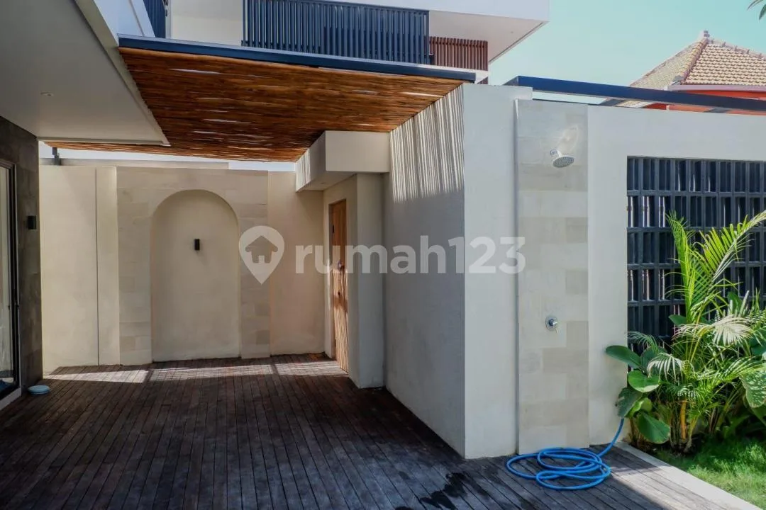 Stunning Brand-New Modern Pool Villa In Prime Sanur - Image 3 of 4
