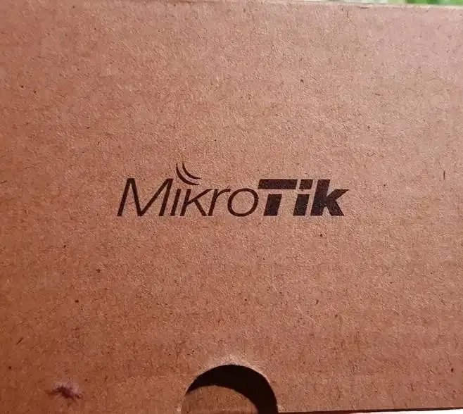 MIKROTIK ROUTER MINI HAP RB.931  Full set like new - Image 3 of 9