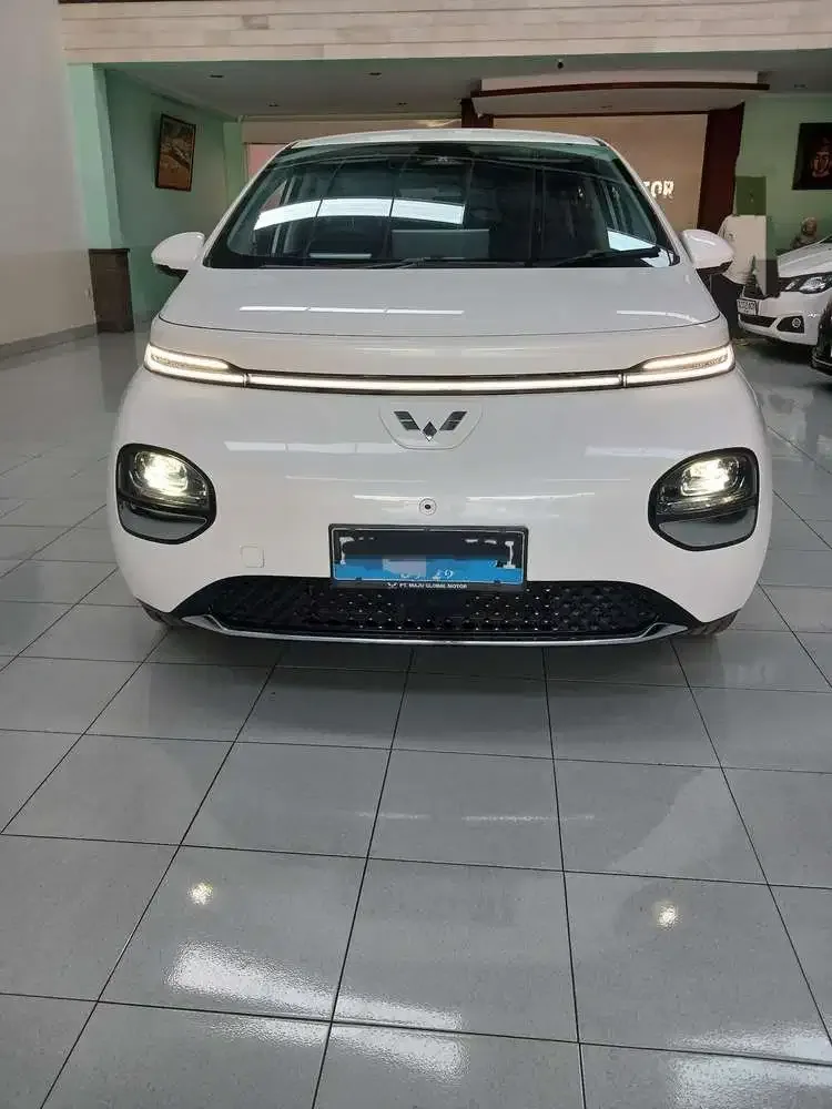 Wuling Cloud EV 2024 Putih A/T - Image 6 of 8