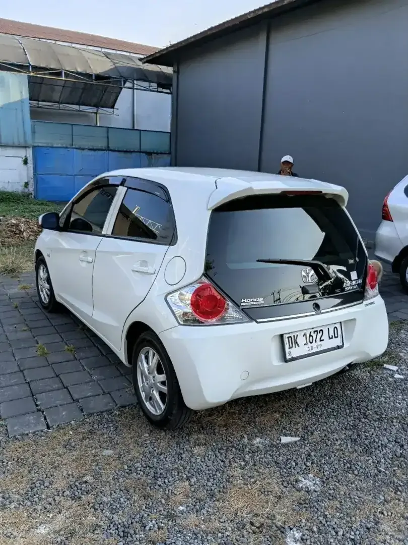 Honda Brio Satya E Manual 2015 Putih Low Odo 16 Rb - Image 6 of 9