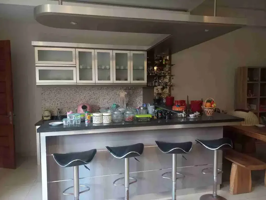 Rumah 2 Lantai Terletak di Jl. Tukad Pule, Sesetan - Denpasar Selatan, BALI


Spesifikasi :
LT 391m2dan LB 469m2
4 kamar Tidur
4 Kamar Mandi
Dapur Kotor
Dapur Bersih
Garase 
Halaman Depan dan Halaman - Image 7 of 10