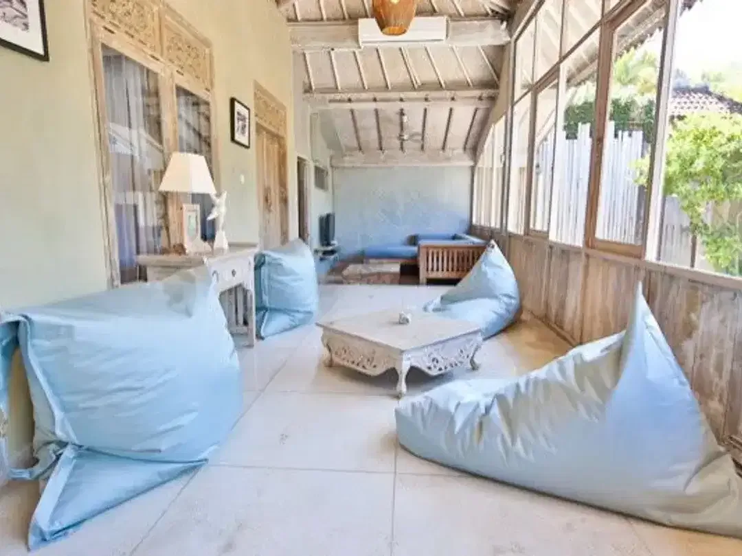 Elegant Family Villa for Rent in Seminyak Prime Location Near Beaches, Cafés & International School – Fully Furnished with Private Pool & Garden - Image 1 of 10