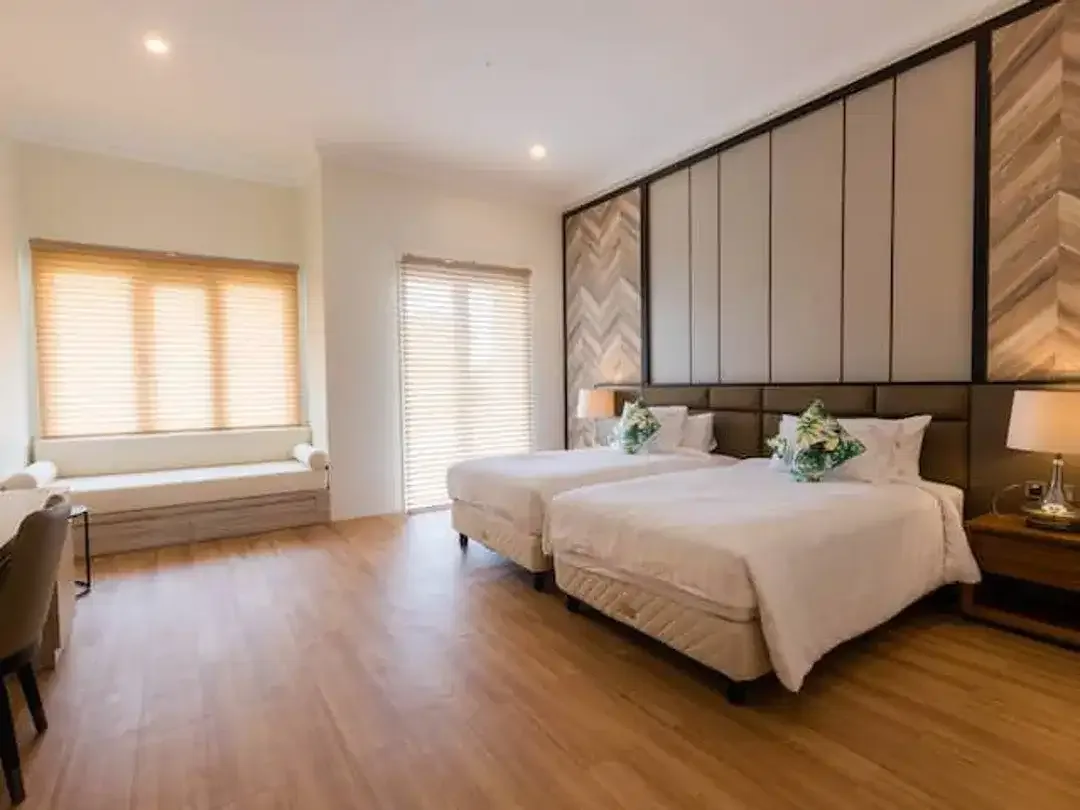 For Rent Luxury 5 Bedroom Villa With Golf Course View - Pecatu - Image 5 of 10