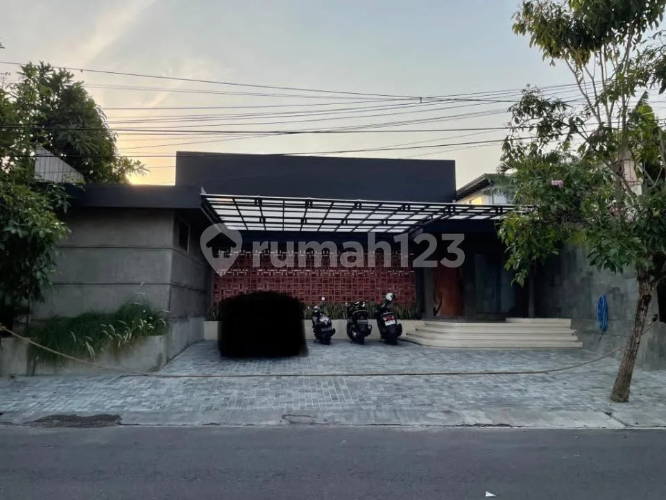 Villa Mewah Lokasi Sangat Strategis di Pusat Dewi Sri, Kuta - Image 4 of 4