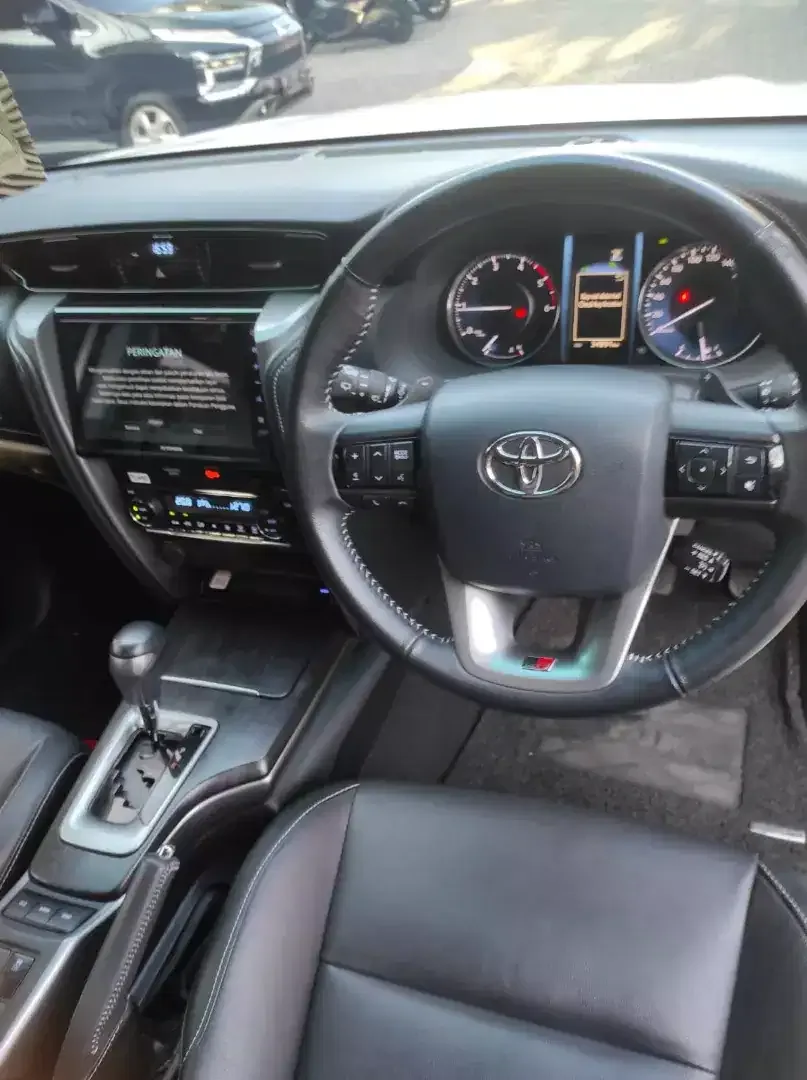 Toyota Fortuner 2.8GR sport diesel - Image 4 of 8