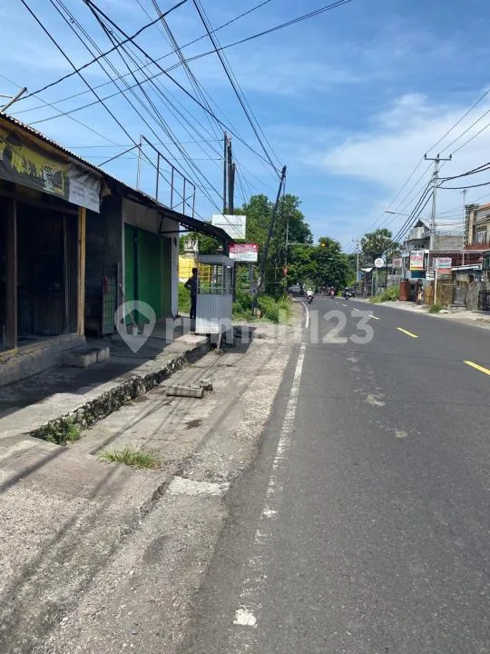 Rumah Warung Luas 400mÂ² Pinggir Jalan Raya Singaraja Kubutambahan - Image 1 of 4