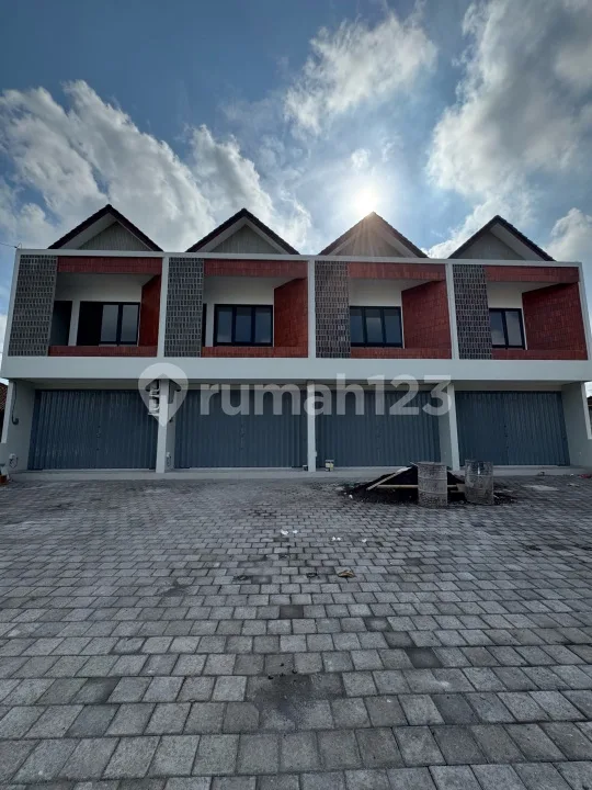 For Sale Ruko Baru Siap Huni Denpasar Utara Cocok untuk Usaha dan Kantor, Semi Furnished - Image 3 of 4