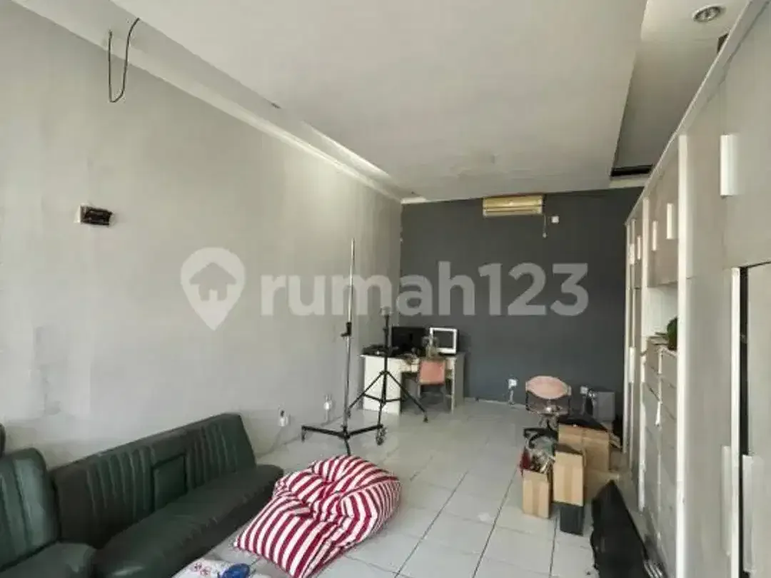 Dijual Rumah +Ruang Usaha Lokasi Strategis di Denpasar Utara - Image 3 of 10