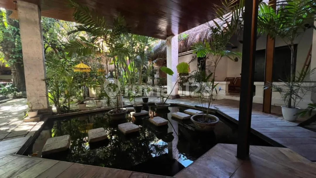 Down Price! Prime Seminyak Leasehold Villa - 6Br | 2 Min Walk To Beach | High Roi Investment | 25 Years - Image 1 of 4