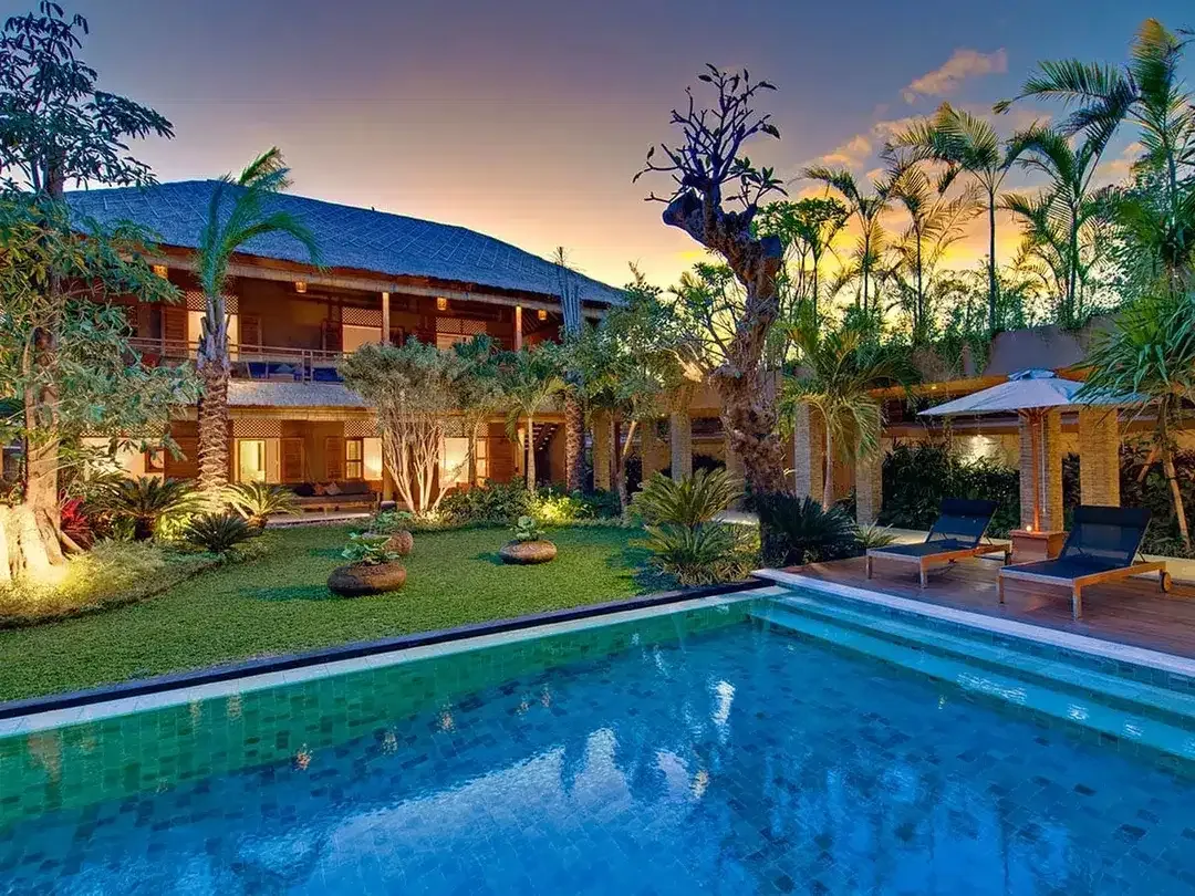 Freehold - Sprawling Luxury Estate with Tropical Gardens and Seminyak - Image 5 of 10