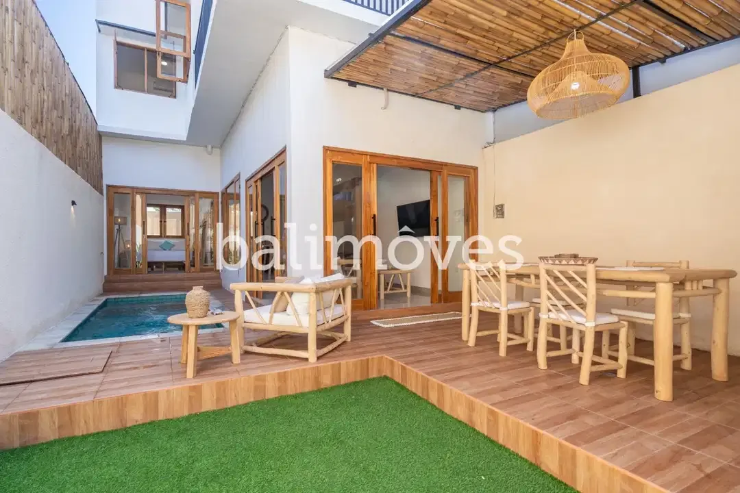 Villa Tiga Kamar Tidur Baru di Tepi Pantai Sanur - Image 5 of 10