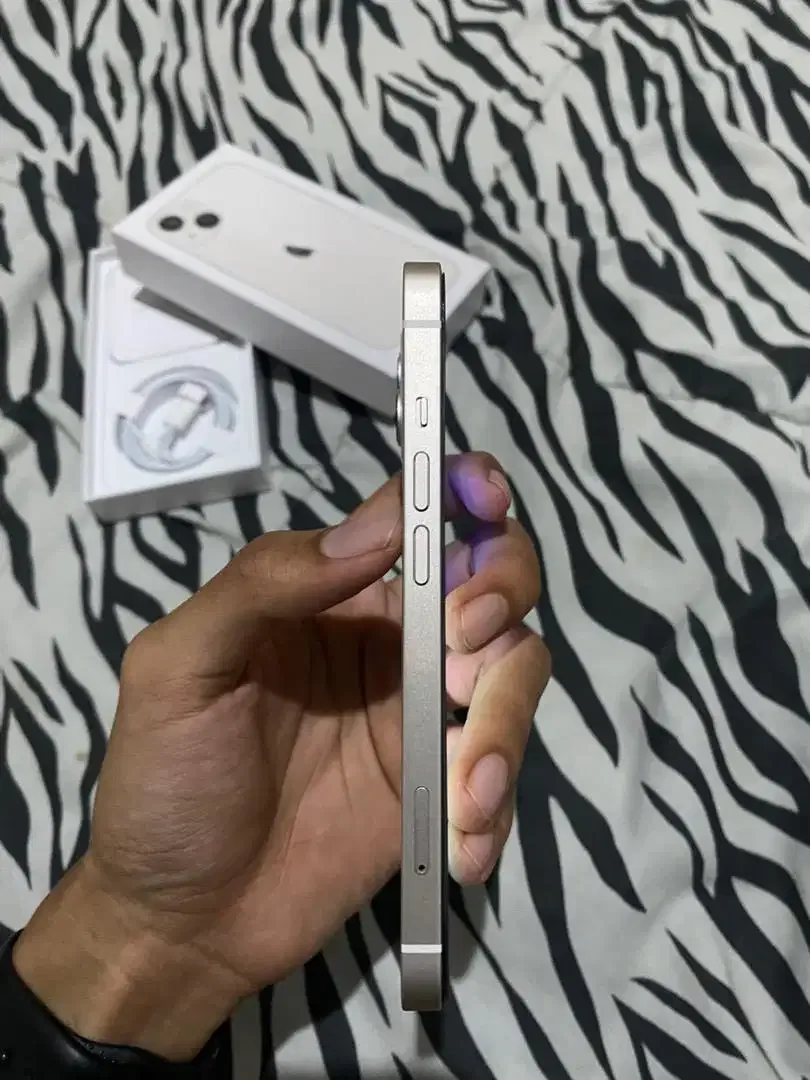Iphone 13 128 All Operator - Image 4 of 5