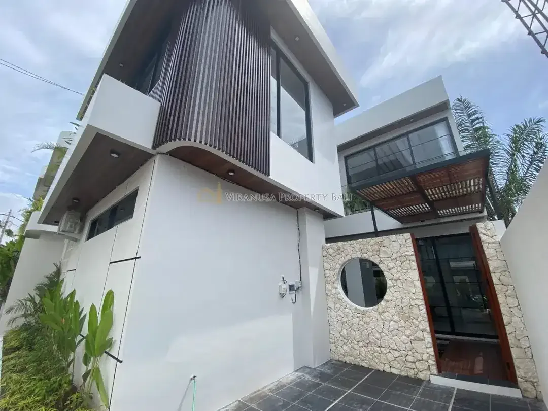 Brand New Modern Tropical Villa - Pererenan / Tumbak Bayuh - Image 1 of 10