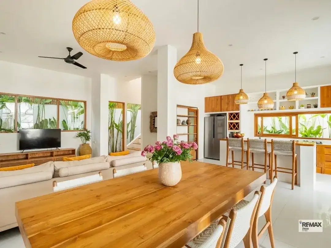 4Br Mediterranean Villa With Balinese Charm In The Heart Of Canggu Near Nirvana Life - Image 8 of 10