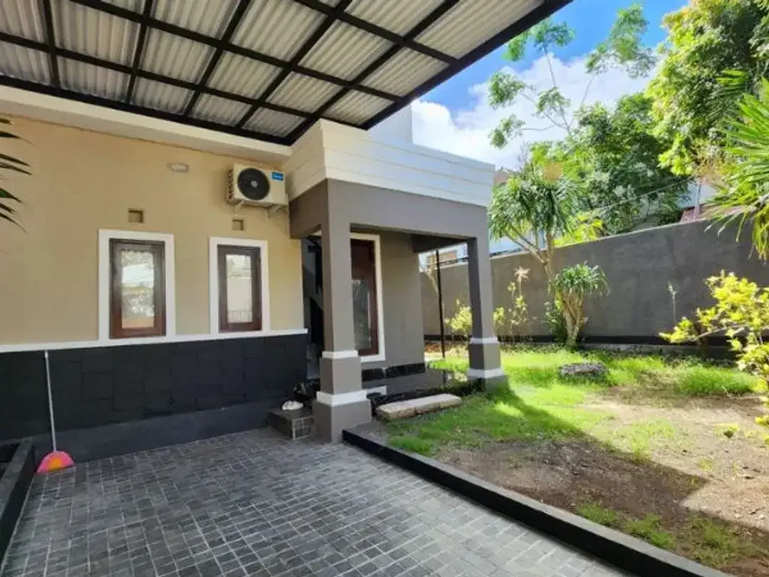 MODERN HOUSE IN TAMAN MUMBUL COMPLEX NUSA DUA BADUNG - Image 3 of 10