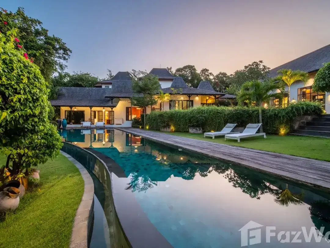 6 Bedroom Villa for sale in Kerobokan, Bali - Image 1 of 10