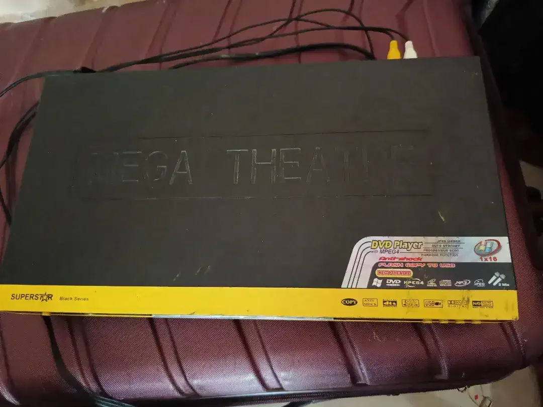 Dvd player mega theater - Image 2 of 2