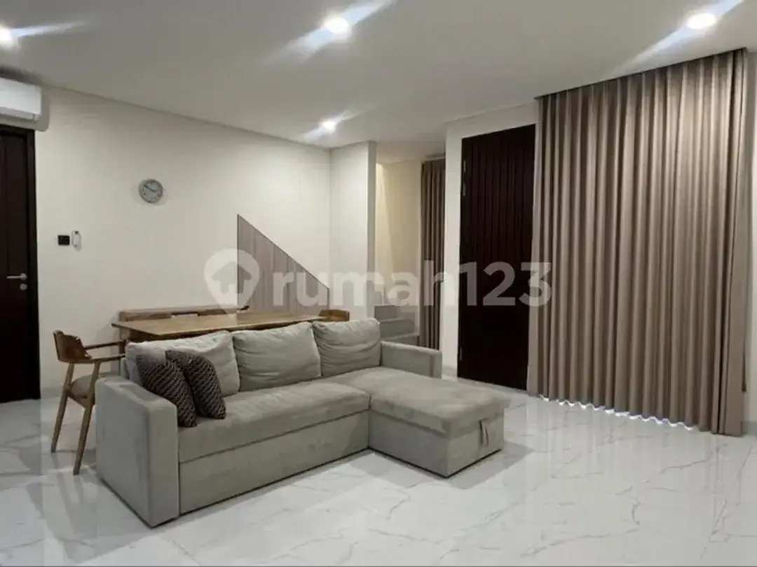 Disewakan Rumah 2Lantaihanya 2Menit Dari Pintu Tol - Image 2 of 5