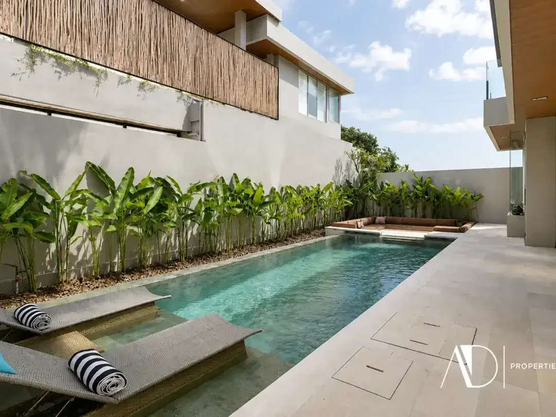 FREEHOLD / LEASEHOLD | MODERN CONTEMPORARY VILLA IN CEPAKA - Image 2 of 10