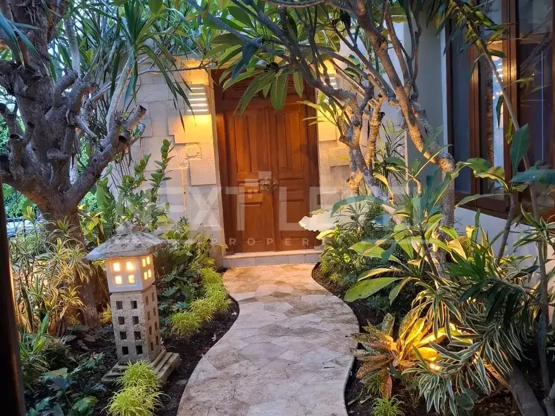 Villa Dekat Nusa Dua Dijual Di Jimbaran Bali - Image 3 of 9