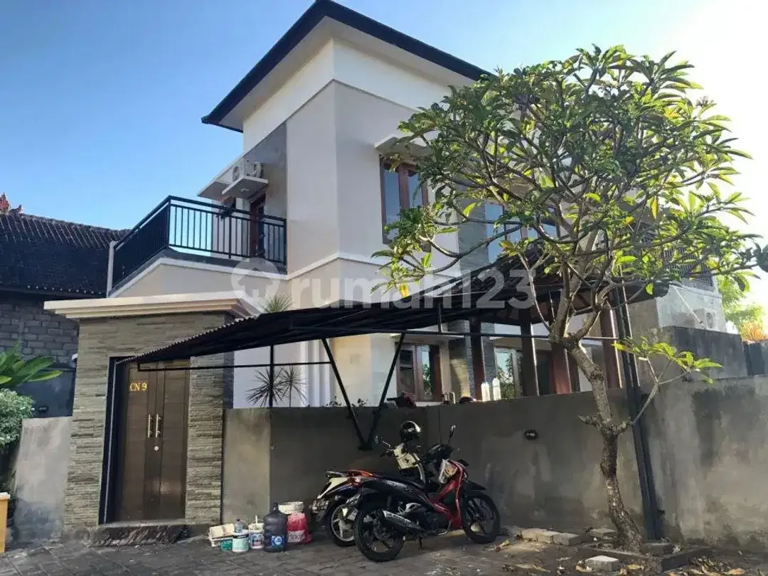 Dijual Villa Estetik Cocok untuk Hunian Maupun Investasi - Image 1 of 10