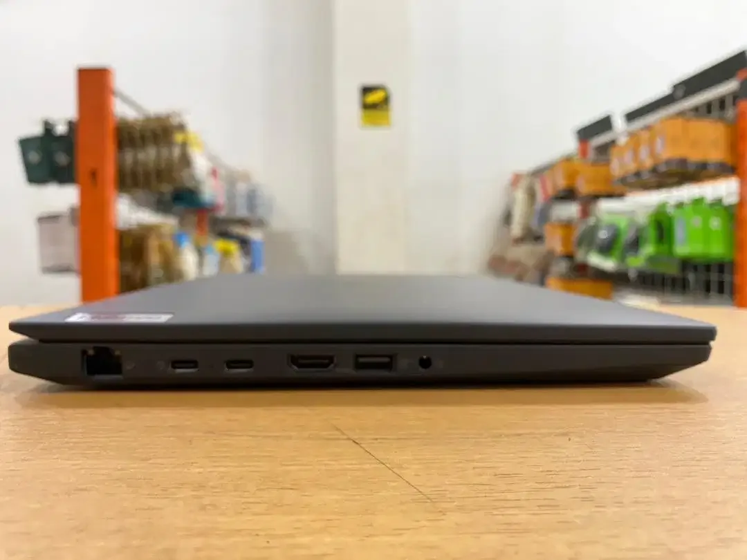 Lenovo ThinkPad P14S G3 Amd Ryzen 7 Pro 6850U Ram 16GB SSD 512GB Mulus - Image 6 of 10