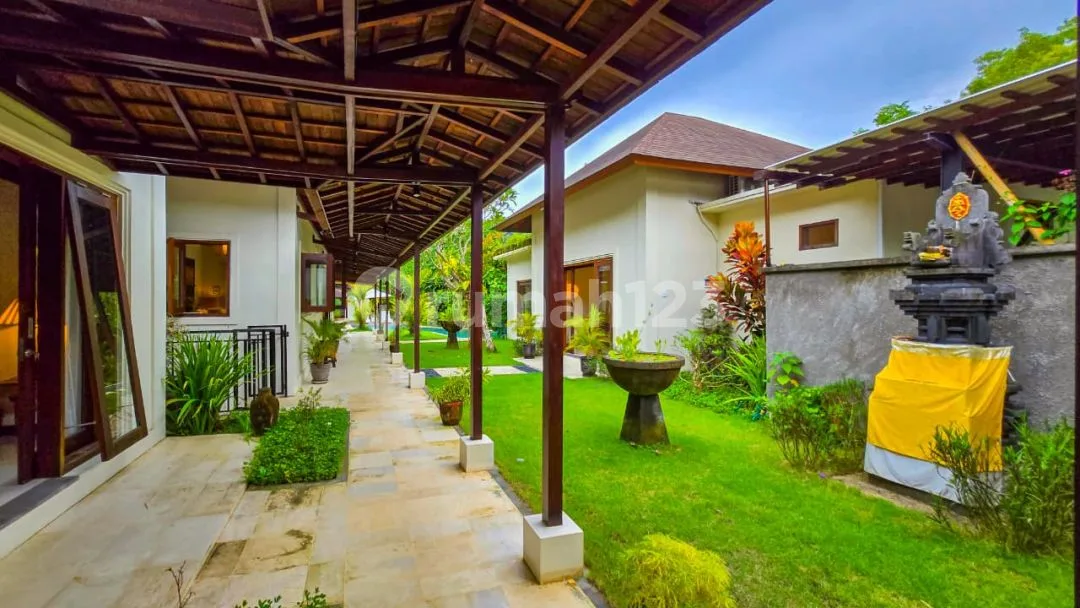 Villa Mewah Luas 5 Kt Kawasan Eksklusif Puri Gading Jimbaran Bali - Image 3 of 4