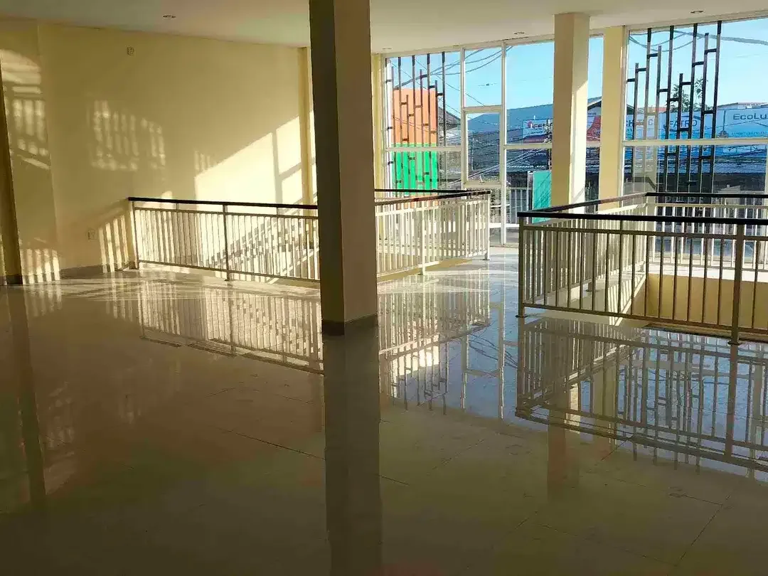 Jual BUC,  2 Ruko 3 lantai lebar 9 m di Utama Mahendradata Denpasar - Image 3 of 5