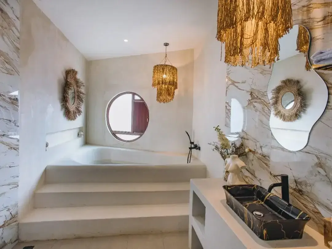 ROMANTIC VILLA IN TIBUBENENG CANGGU - Image 4 of 4