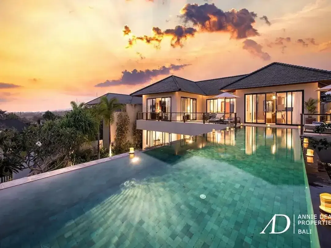 FREEHOLD | MODERN DESIGN VILLA WITH OCEAN VIEWS | UNGASAN - Image 1 of 10